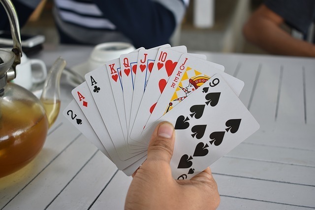 playing-cards-2652168_640.jpg